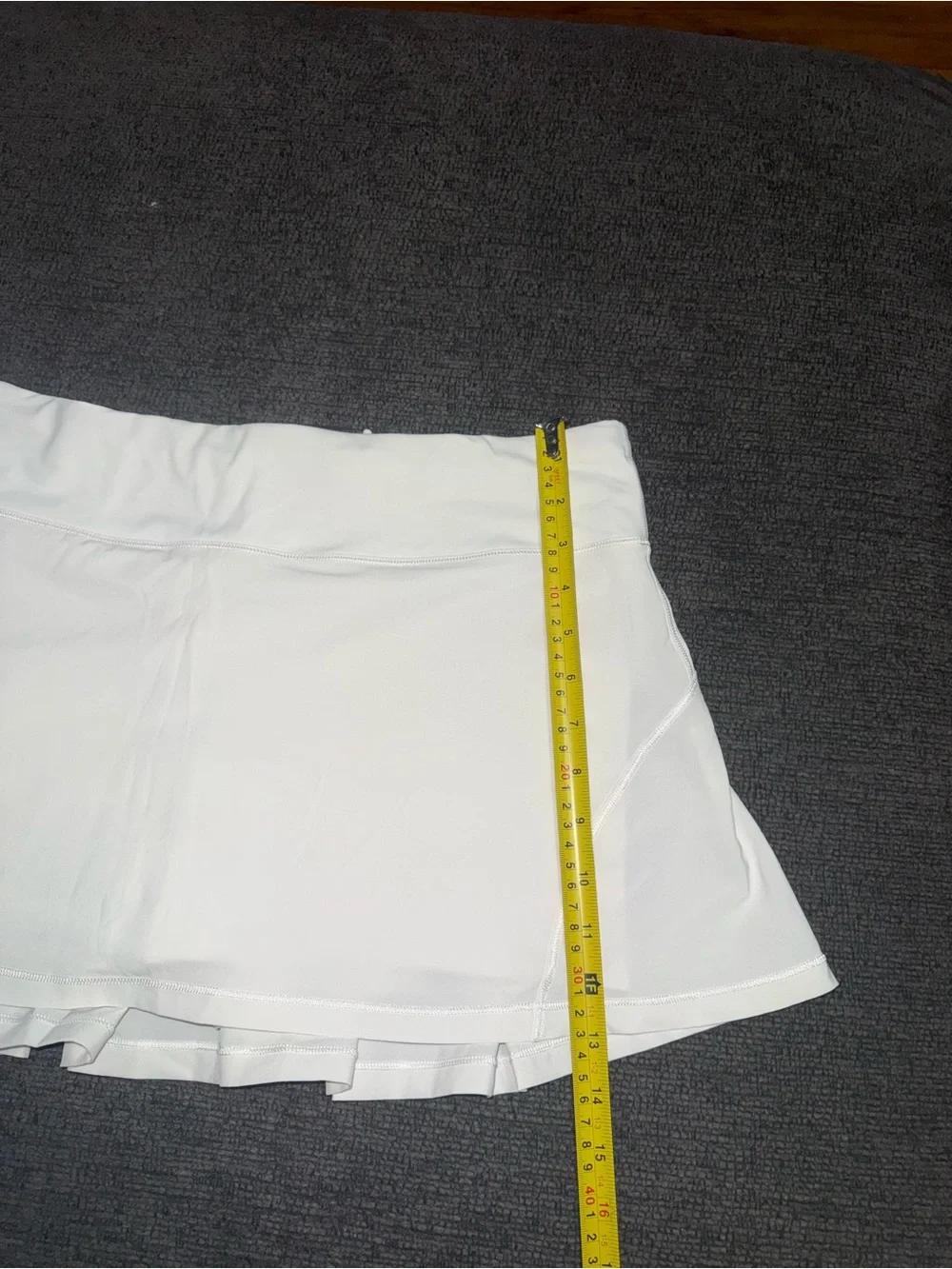 Lululemon Pace Rival White Tennis Skirt Skort Size 12 Regular Pleated Back